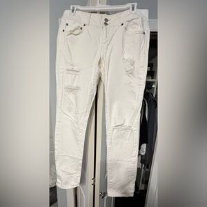 White Ripped American Eagle Jeans
